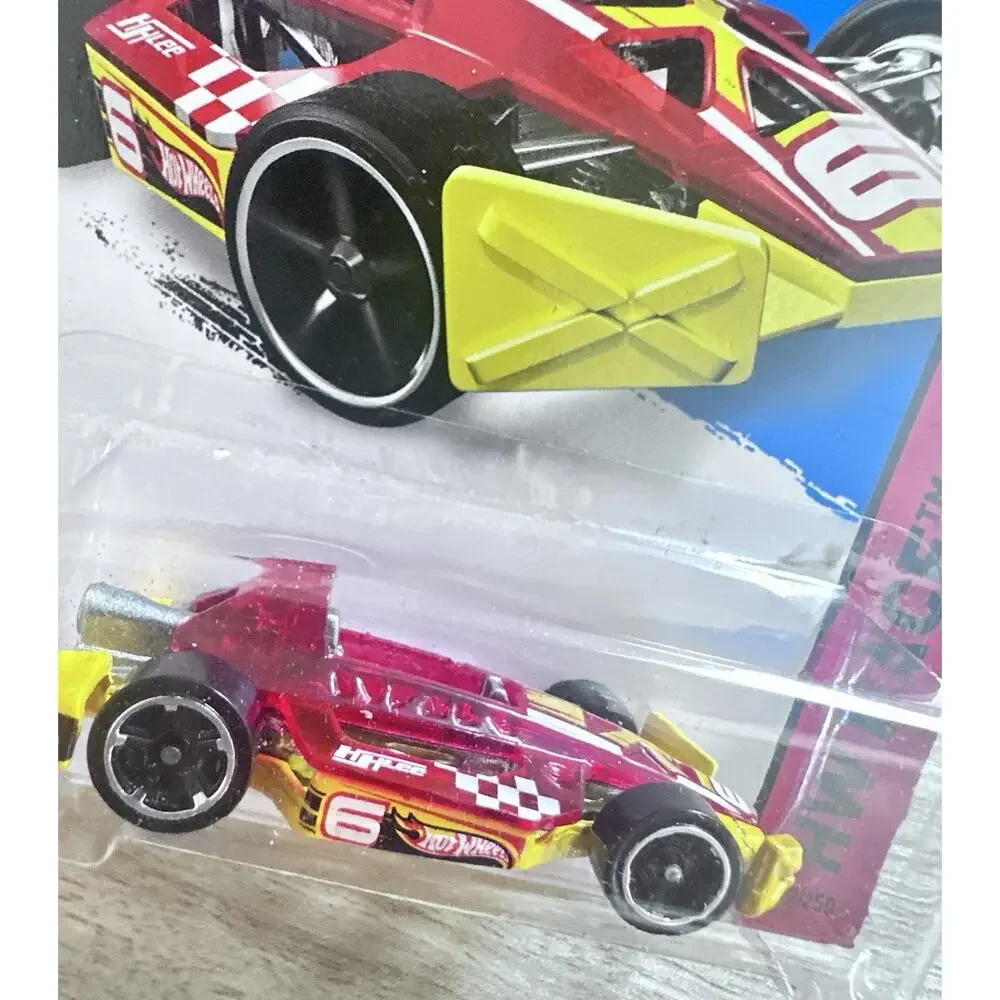 HOT WHEELS 2015 HW RACE Super Chromes #162/250 Arrow Dynamic Hotwheels